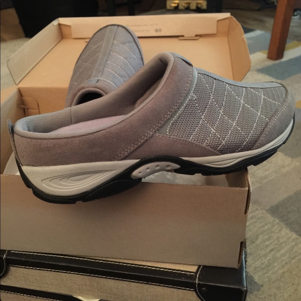 New in box Active Easy Spirit slip on